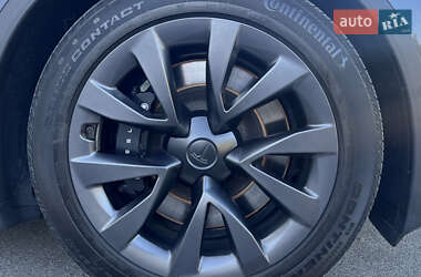 Позашляховик / Кросовер Tesla Model X 2022 в 