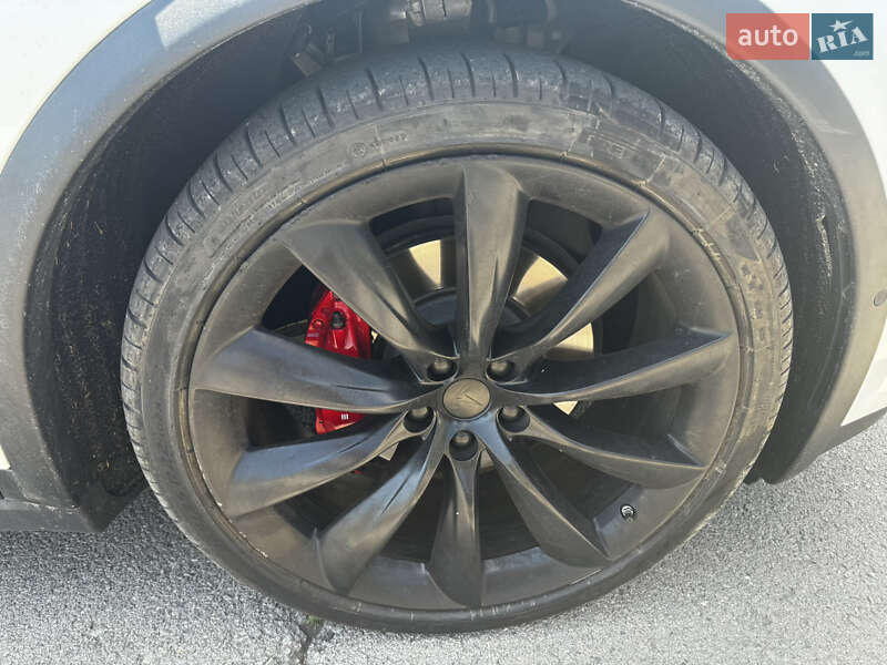 Позашляховик / Кросовер Tesla Model X 2020 в Києві