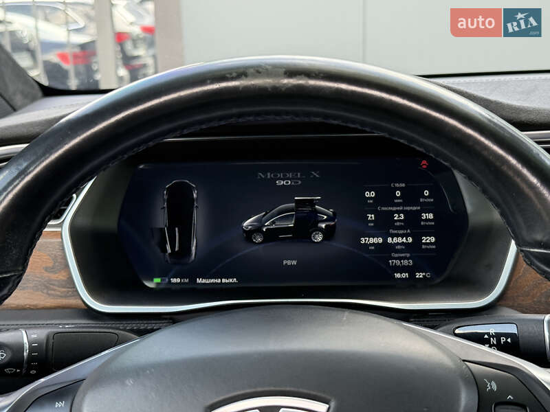 Позашляховик / Кросовер Tesla Model X 2017 в Львові