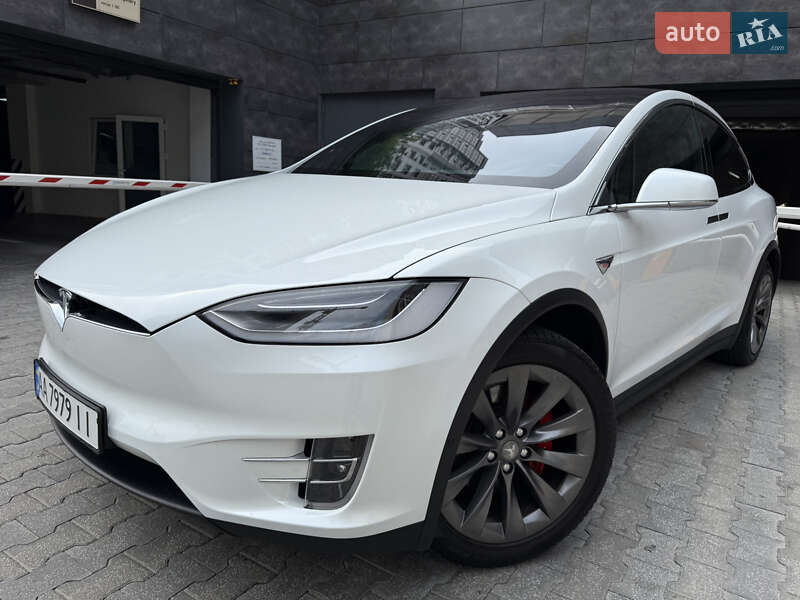 Внедорожник / Кроссовер Tesla Model X 2019 в Киеве