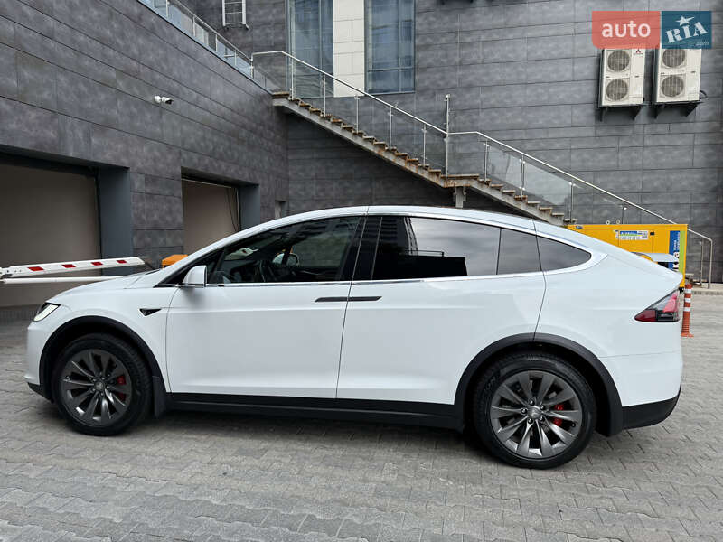 Внедорожник / Кроссовер Tesla Model X 2019 в Киеве