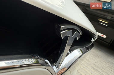 Внедорожник / Кроссовер Tesla Model X 2019 в 