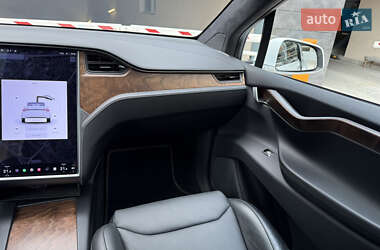 Внедорожник / Кроссовер Tesla Model X 2019 в 