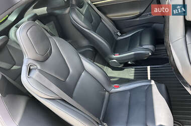 Позашляховик / Кросовер Tesla Model X 2018 в 