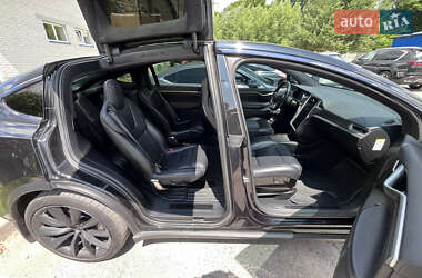 Позашляховик / Кросовер Tesla Model X 2018 в 