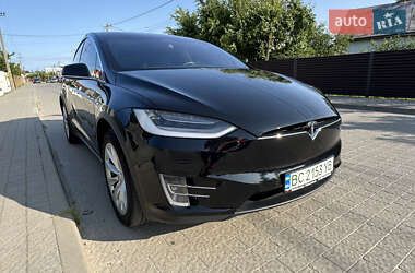 Позашляховик / Кросовер Tesla Model X 2017 в 