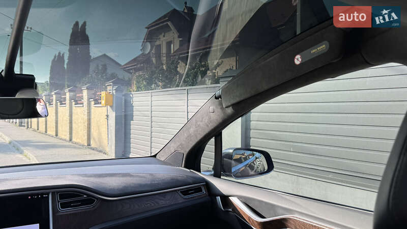 Позашляховик / Кросовер Tesla Model X 2017 в Львові фото 9 Позашляховик / Кросовер Tesla Model X 2017 в Львові