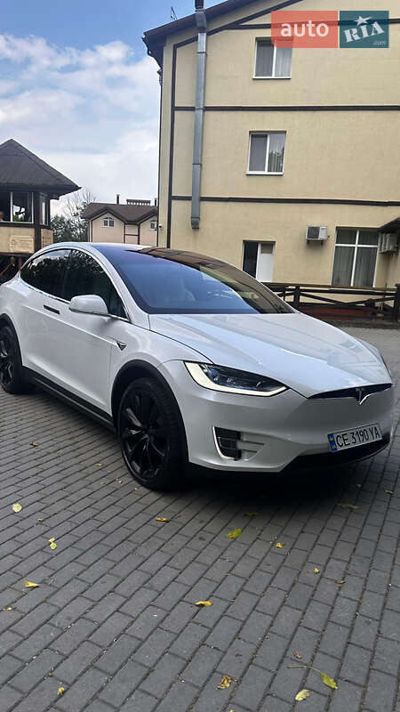 Внедорожник / Кроссовер Tesla Model X 2018 в 