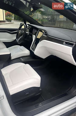 Внедорожник / Кроссовер Tesla Model X 2018 в 
