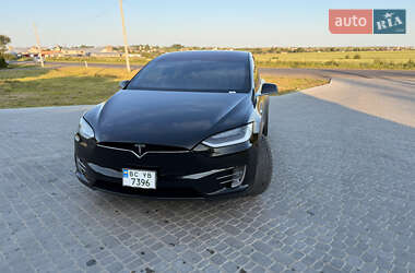 Позашляховик / Кросовер Tesla Model X 2018 в 