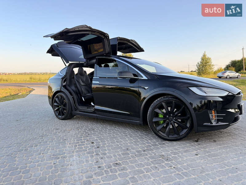 Внедорожник / Кроссовер Tesla Model X 2018 в Дрогобыче