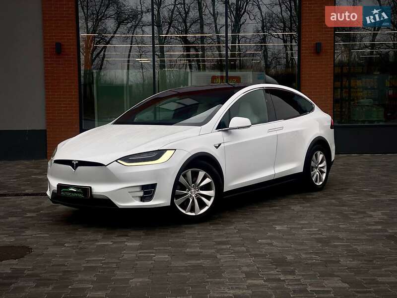 Позашляховик / Кросовер Tesla Model X 2017 в Києві