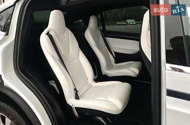 Внедорожник / Кроссовер Tesla Model X 2017 в 