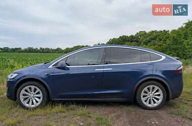 Внедорожник / Кроссовер Tesla Model X 2017 в 