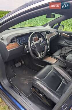Внедорожник / Кроссовер Tesla Model X 2017 в 