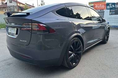Позашляховик / Кросовер Tesla Model X 2020 в 