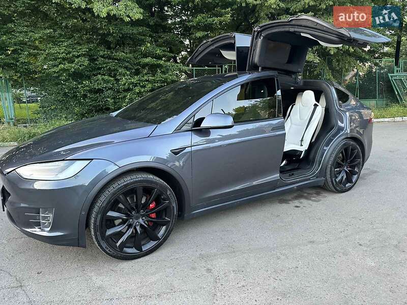 Позашляховик / Кросовер Tesla Model X 2020 в Львові