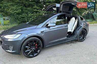 Позашляховик / Кросовер Tesla Model X 2020 в 