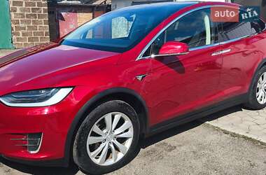 Внедорожник / Кроссовер Tesla Model X 2017 в 