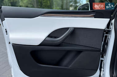 Позашляховик / Кросовер Tesla Model X 2022 в 