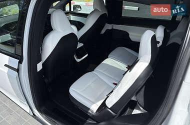 Позашляховик / Кросовер Tesla Model X 2022 в 