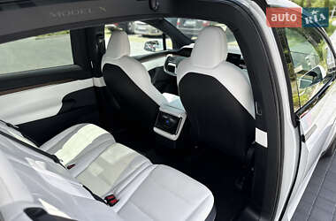 Позашляховик / Кросовер Tesla Model X 2022 в 