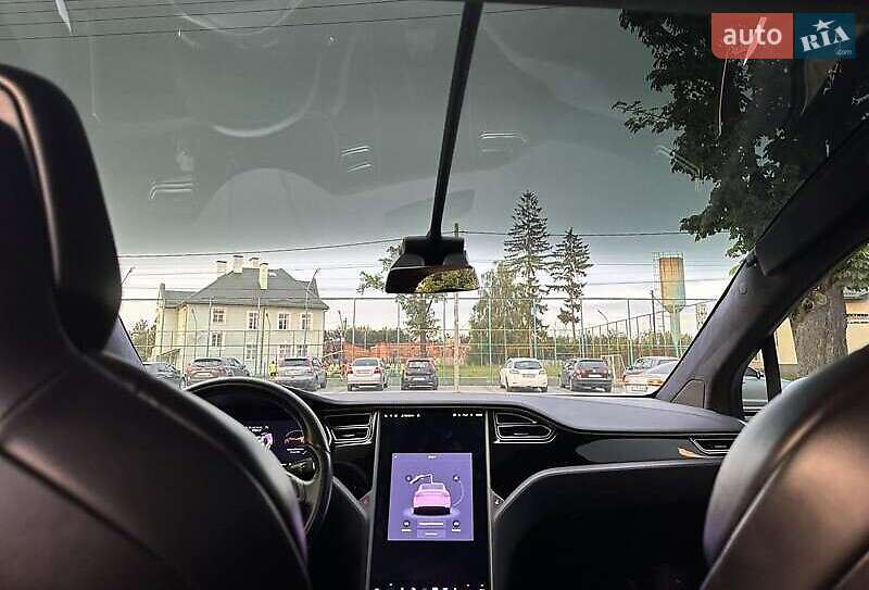 Позашляховик / Кросовер Tesla Model X 2018 в Львові