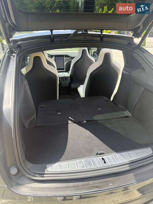 Внедорожник / Кроссовер Tesla Model X 2019 в Тернополе