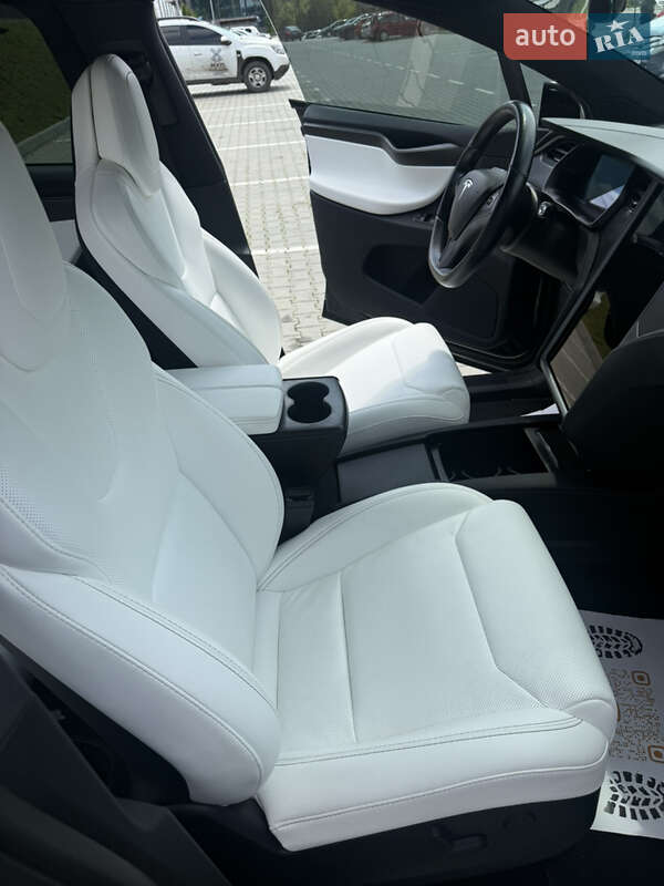 Внедорожник / Кроссовер Tesla Model X 2019 в Тернополе