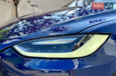 Позашляховик / Кросовер Tesla Model X 2016 в 