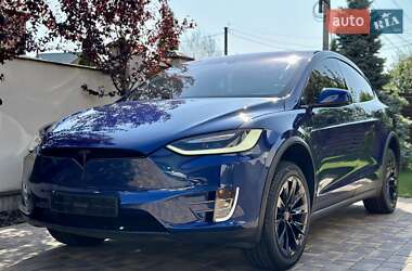 Позашляховик / Кросовер Tesla Model X 2016 в 
