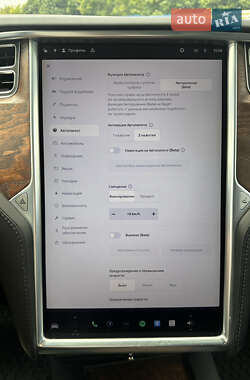 Внедорожник / Кроссовер Tesla Model X 2017 в 