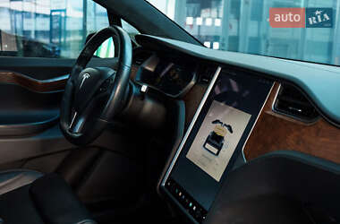 Внедорожник / Кроссовер Tesla Model X 2020 в 