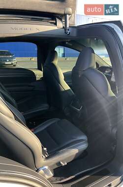Позашляховик / Кросовер Tesla Model X 2022 в 