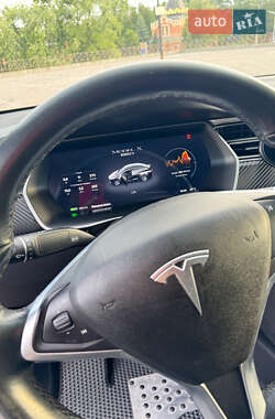Внедорожник / Кроссовер Tesla Model X 2017 в 