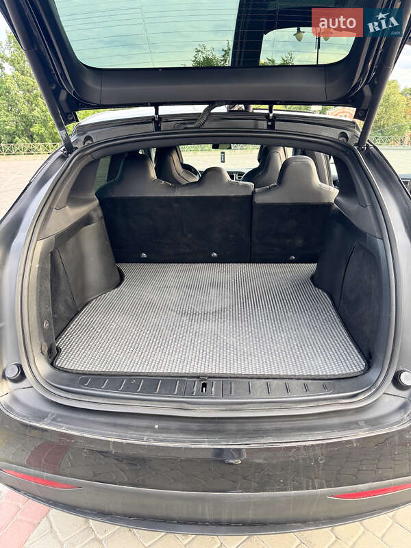 Позашляховик / Кросовер Tesla Model X 2017 в Харкові