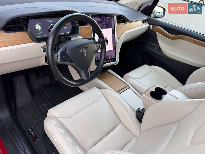 Внедорожник / Кроссовер Tesla Model X 2019 в Киеве