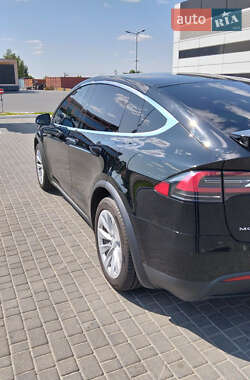 Внедорожник / Кроссовер Tesla Model X 2017 в 