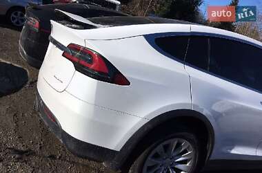 Позашляховик / Кросовер Tesla Model X 2021 в 
