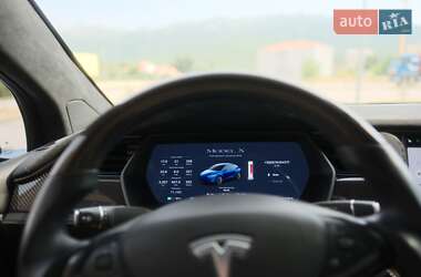 Позашляховик / Кросовер Tesla Model X 2019 в 