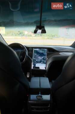 Позашляховик / Кросовер Tesla Model X 2019 в 