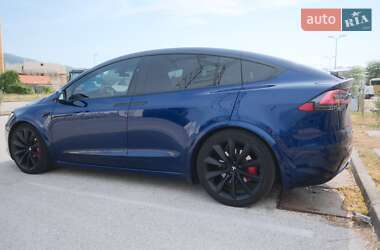 Позашляховик / Кросовер Tesla Model X 2019 в 