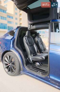 Позашляховик / Кросовер Tesla Model X 2019 в 