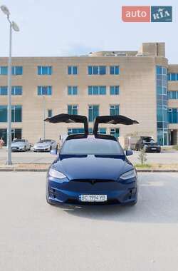 Позашляховик / Кросовер Tesla Model X 2019 в 