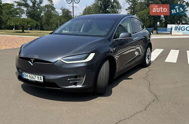 Внедорожник / Кроссовер Tesla Model X 2017 в 