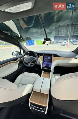 Внедорожник / Кроссовер Tesla Model X 2020 в 