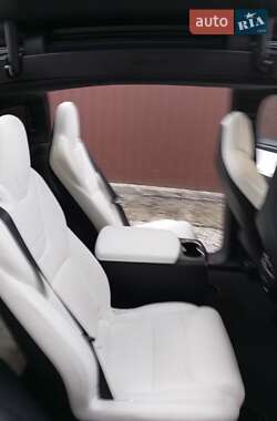 Позашляховик / Кросовер Tesla Model X 2017 в 