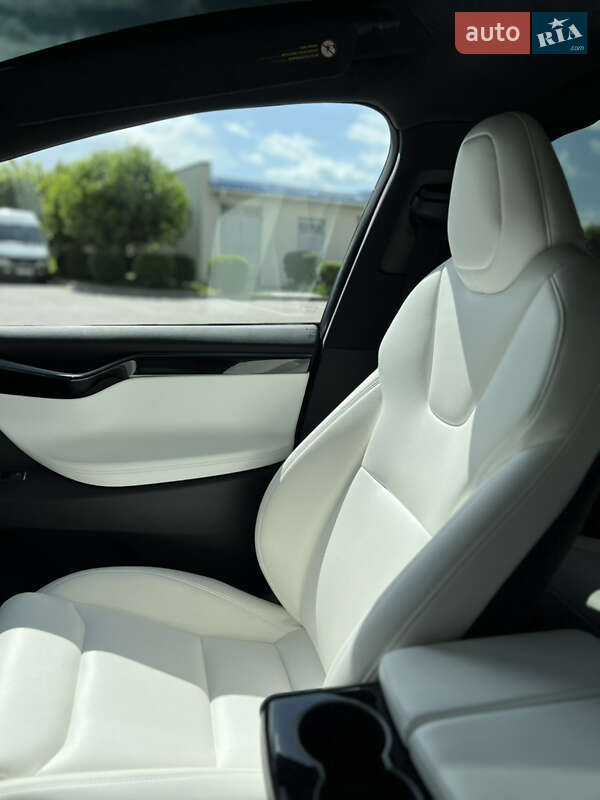 Внедорожник / Кроссовер Tesla Model X 2020 в Киеве
