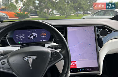 Внедорожник / Кроссовер Tesla Model X 2020 в 
