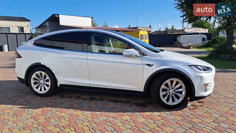 Внедорожник / Кроссовер Tesla Model X 2018 в Костополе